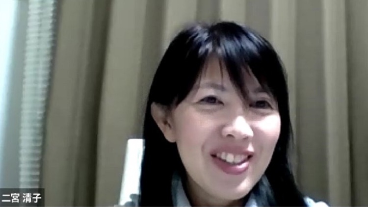 二宮清子さんが語っている様子