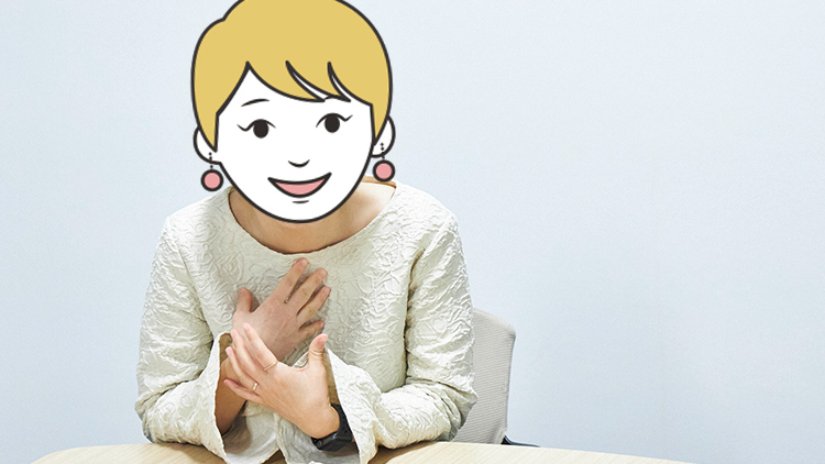 ルミコさんが座談会で話している様子