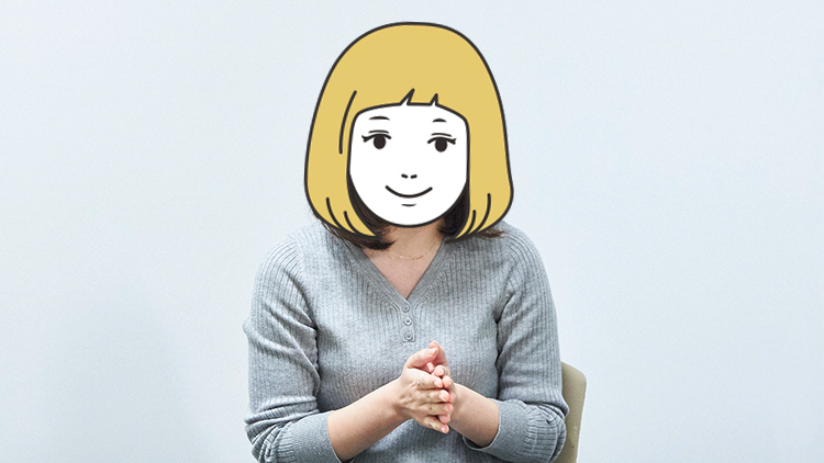 アヤさんが座談会で話している様子